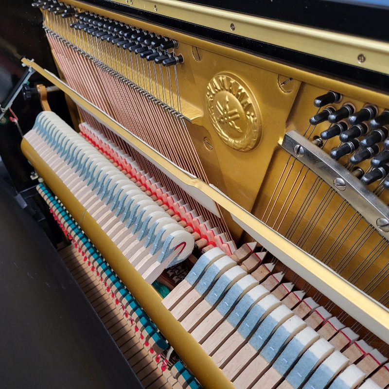 Yamaha U1H