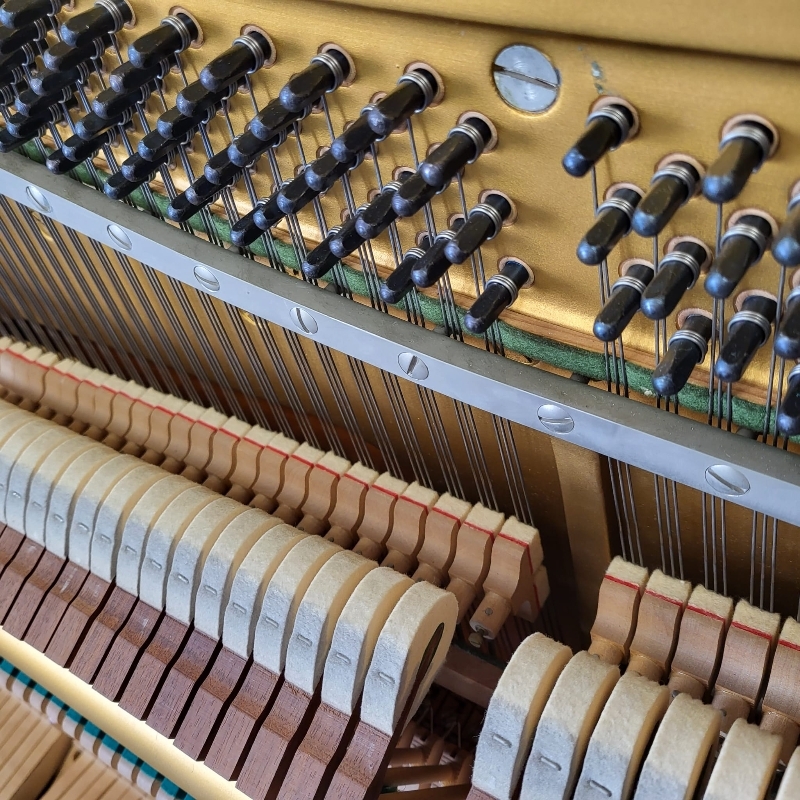Yamaha U3