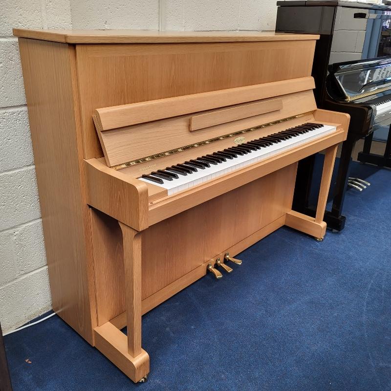 Kemble Concerto upright Piano in Light oak – Featured image – Roberts Pianos Oxford