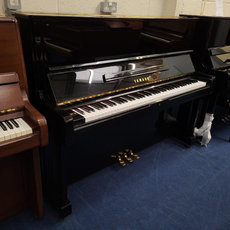 Yamaha U1H upright Piano in Bright black – Featured image – Roberts Pianos Oxford