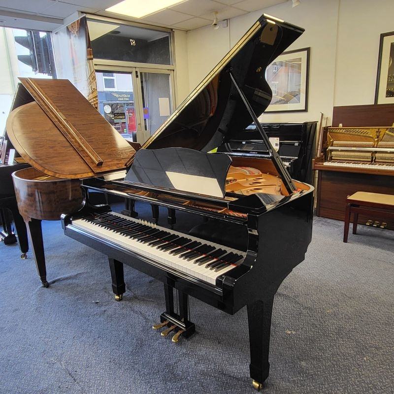 Yamaha C1 grand Piano in bright black – Featured image – Roberts Pianos Oxford