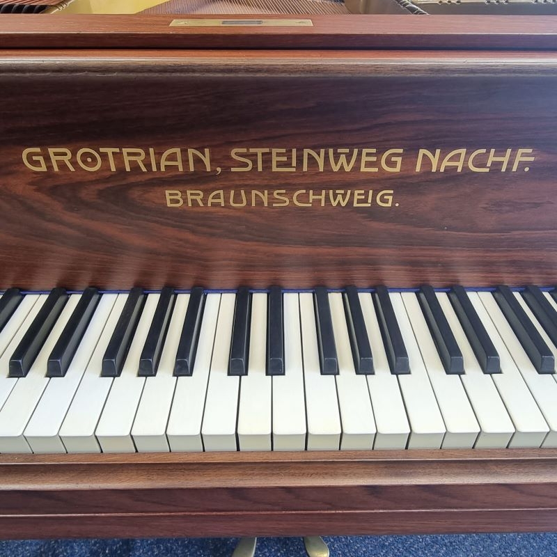 Grotrian Steinweg 190 grand Piano in rosewood – Gallery image – Roberts Pianos Oxford
