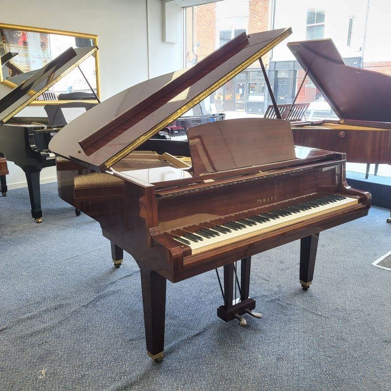 Yamaha G1 grand Piano in bright mahogany – Featured image – Roberts Pianos Oxford