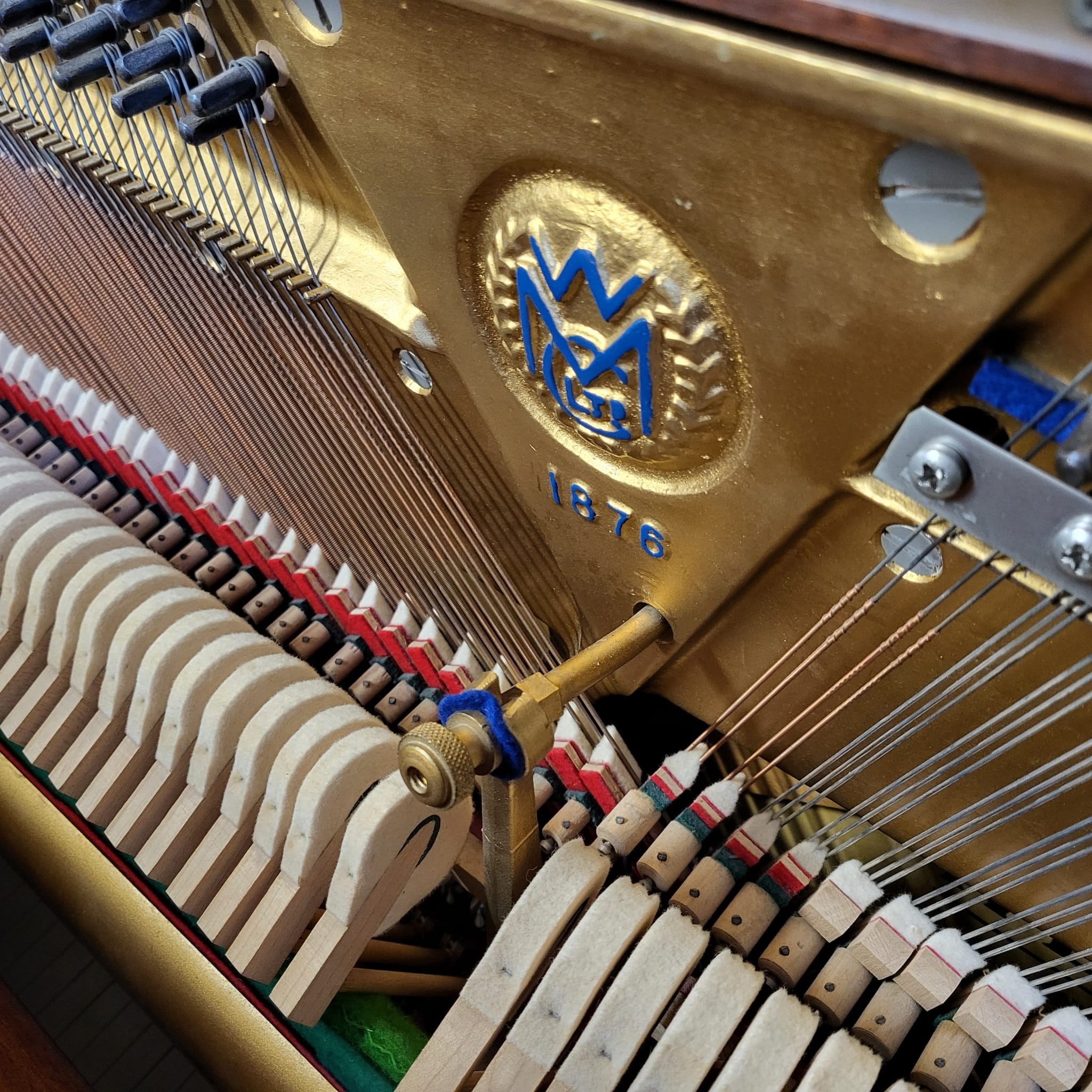 Welmar upright Piano in mahogany – Gallery image – Roberts Pianos Oxford