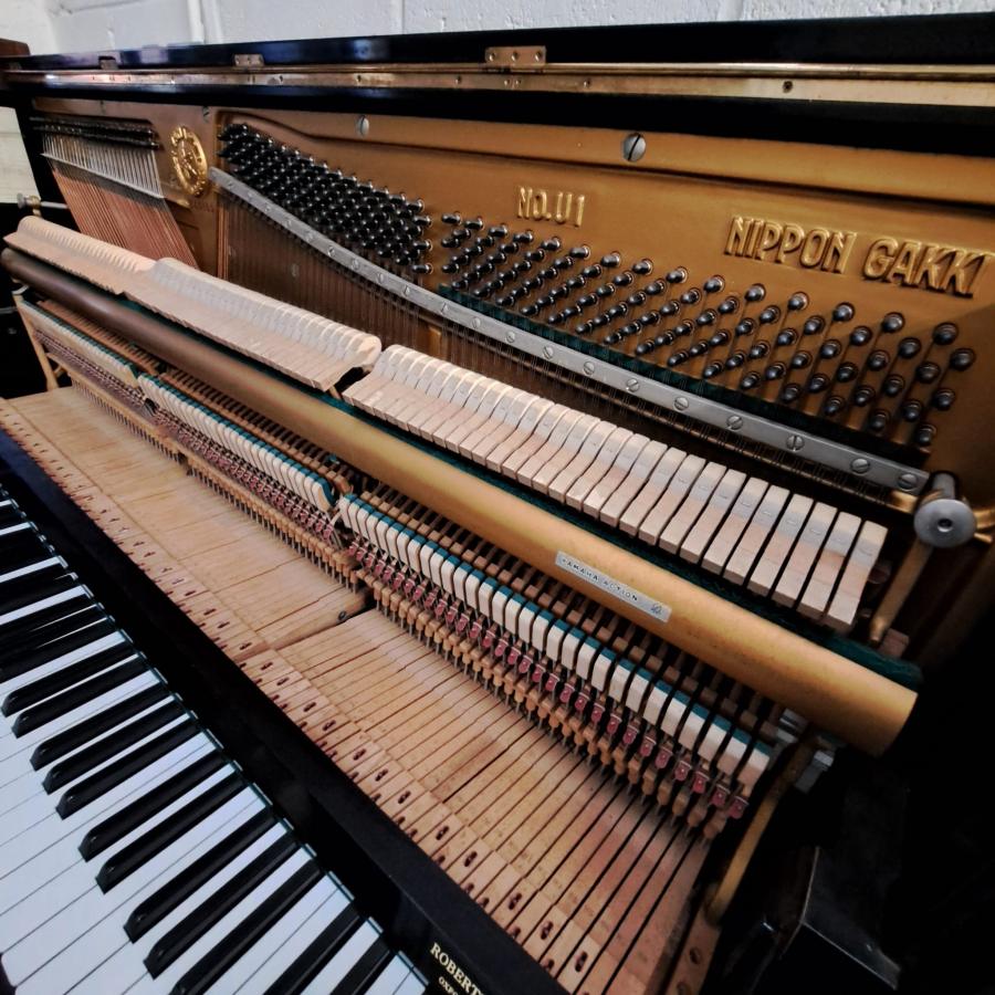 Yamaha U1D upright Piano in Black polyester – Gallery image – Roberts Pianos Oxford