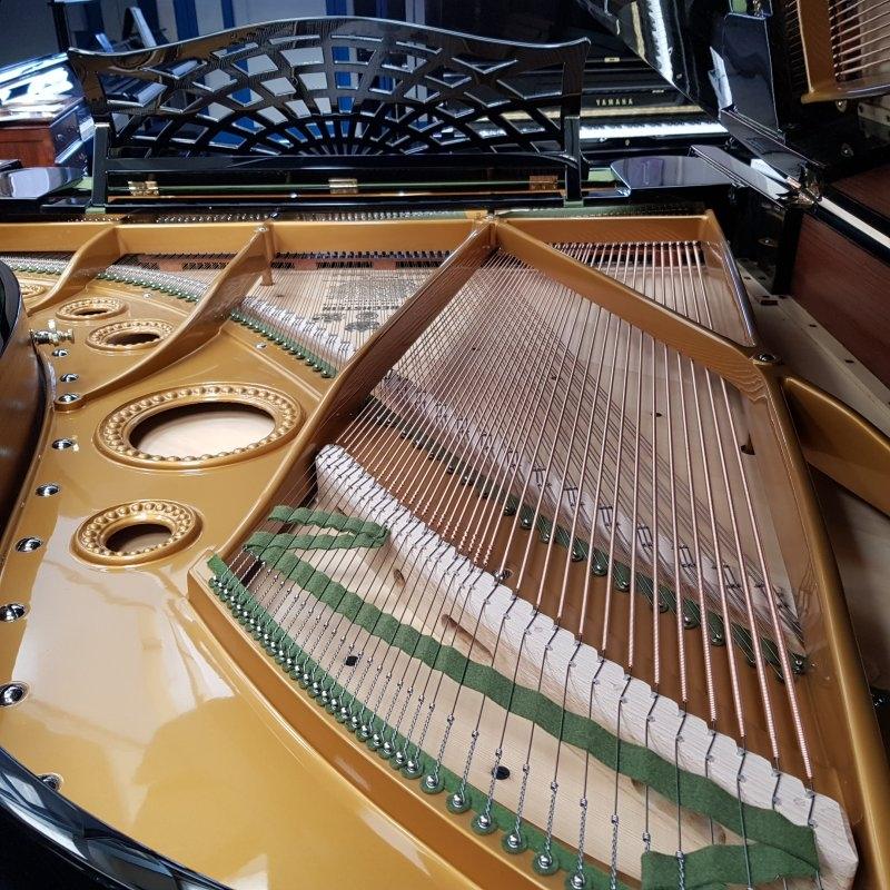 Bechstein B grand Piano in bright-black – Gallery image – Roberts Pianos Oxford