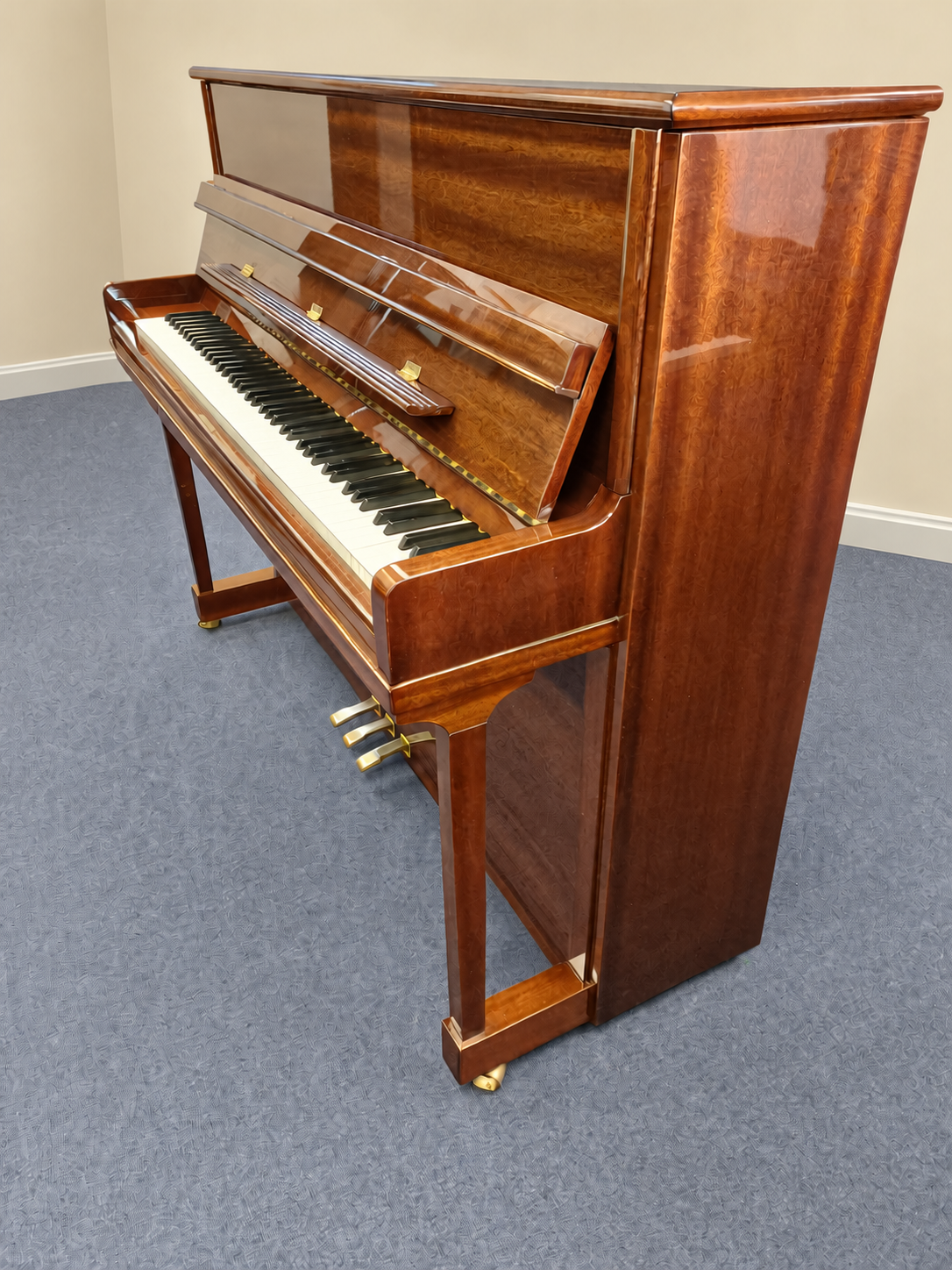 Feurich 120 Upright Piano in Mahogany – Gallery image – Roberts Pianos Oxford