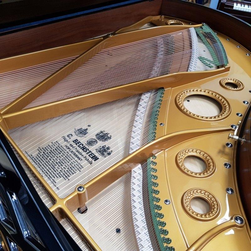 Bechstein B grand Piano in bright-black – Gallery image – Roberts Pianos Oxford