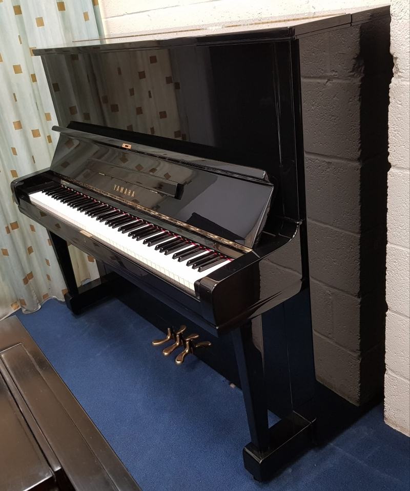 Yamaha U3 upright Piano in Black – Featured image – Roberts Pianos Oxford