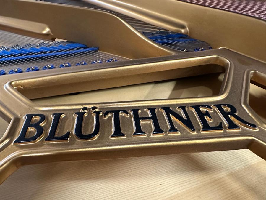 Bluthner Style IV grand Piano in Walnut – Gallery image – Roberts Pianos Oxford