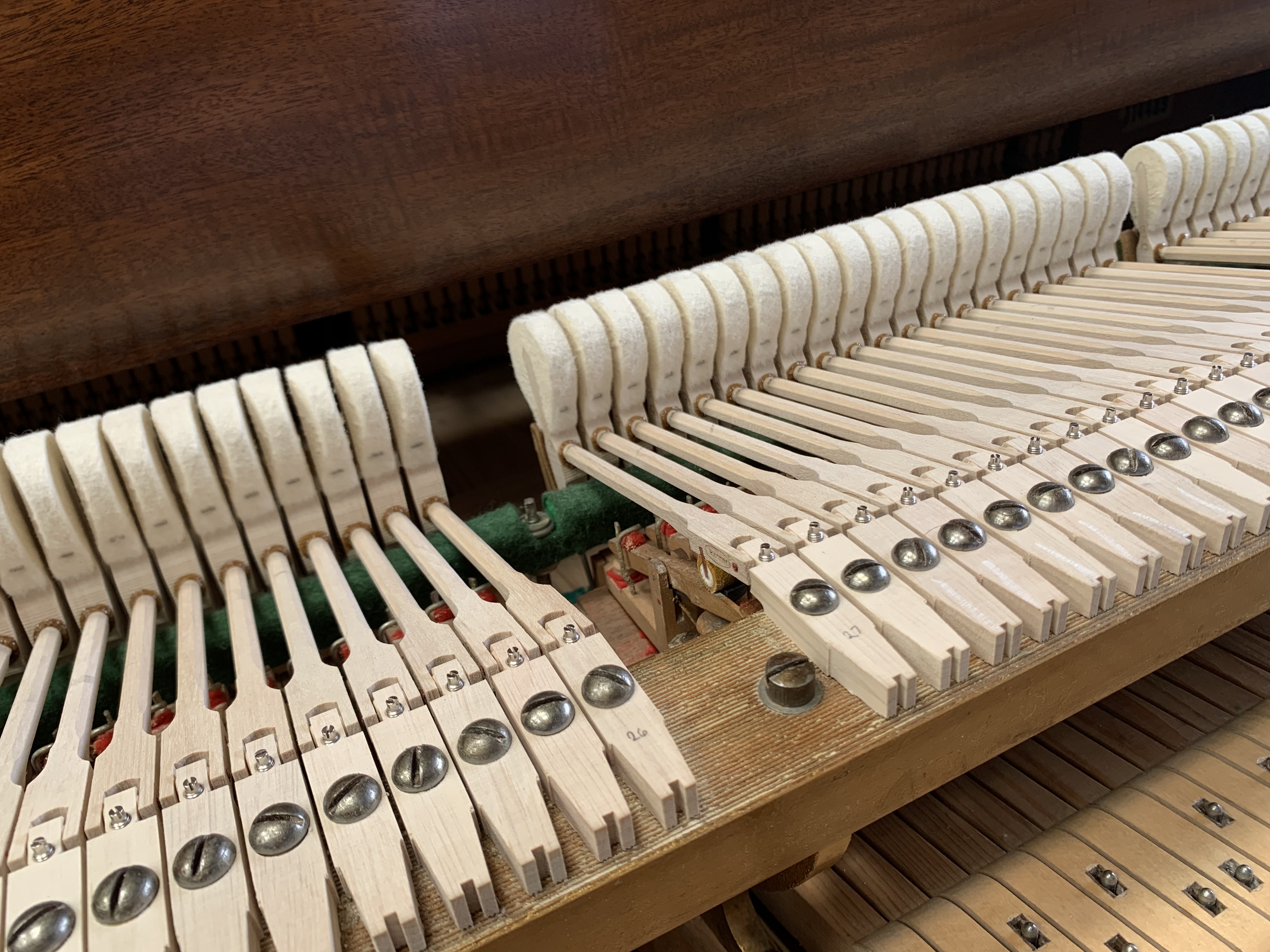 Bluthner Style lVa grand Piano in mahogany – Gallery image – Roberts Pianos Oxford