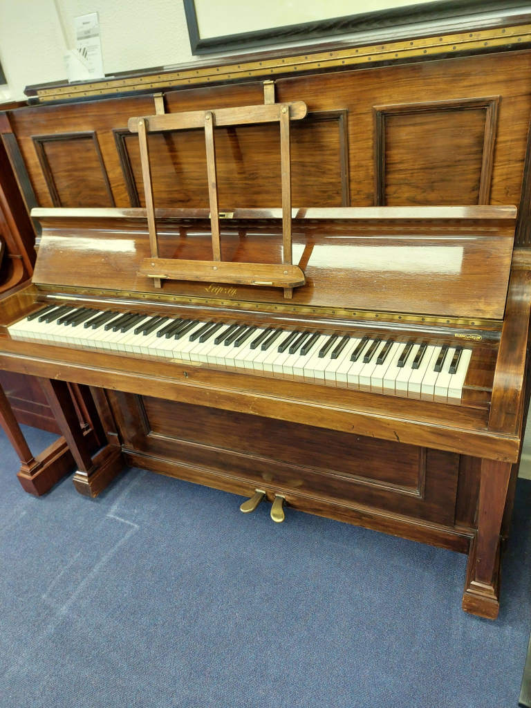 Bluthner upright Piano in Rosewood – Gallery image – Roberts Pianos Oxford