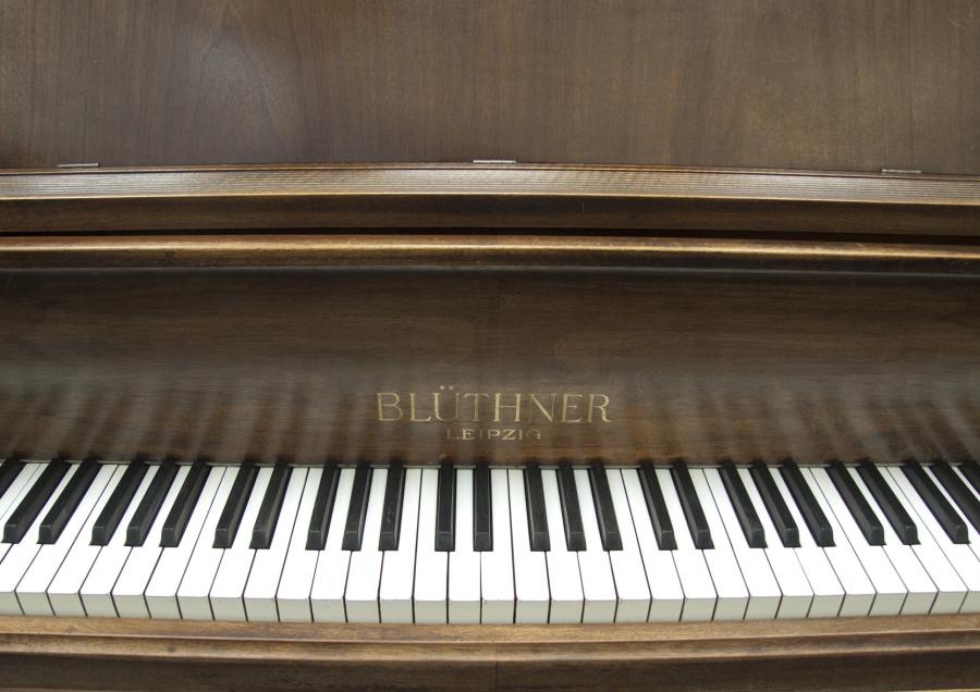 Bluthner IV (4) grand Piano in mahogany – Gallery image – Roberts Pianos Oxford