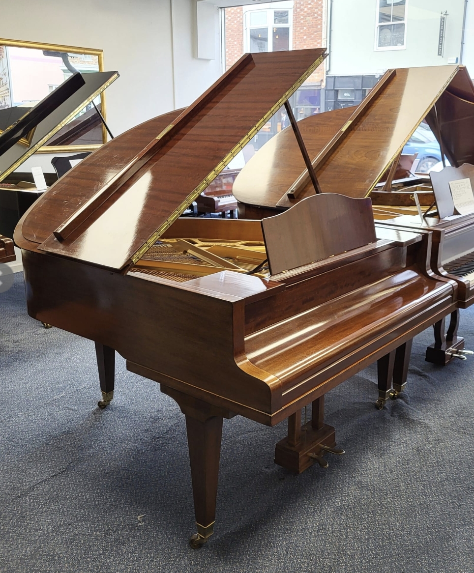Bluthner upright Piano in rosewood – Gallery image – Roberts Pianos Oxford