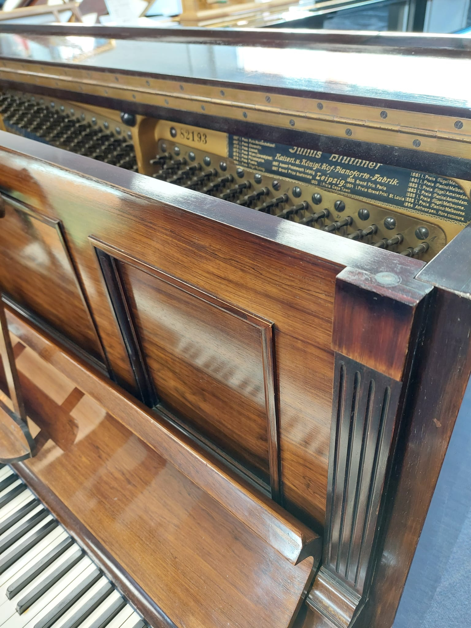 Bluthner upright Piano in Rosewood – Gallery image – Roberts Pianos Oxford