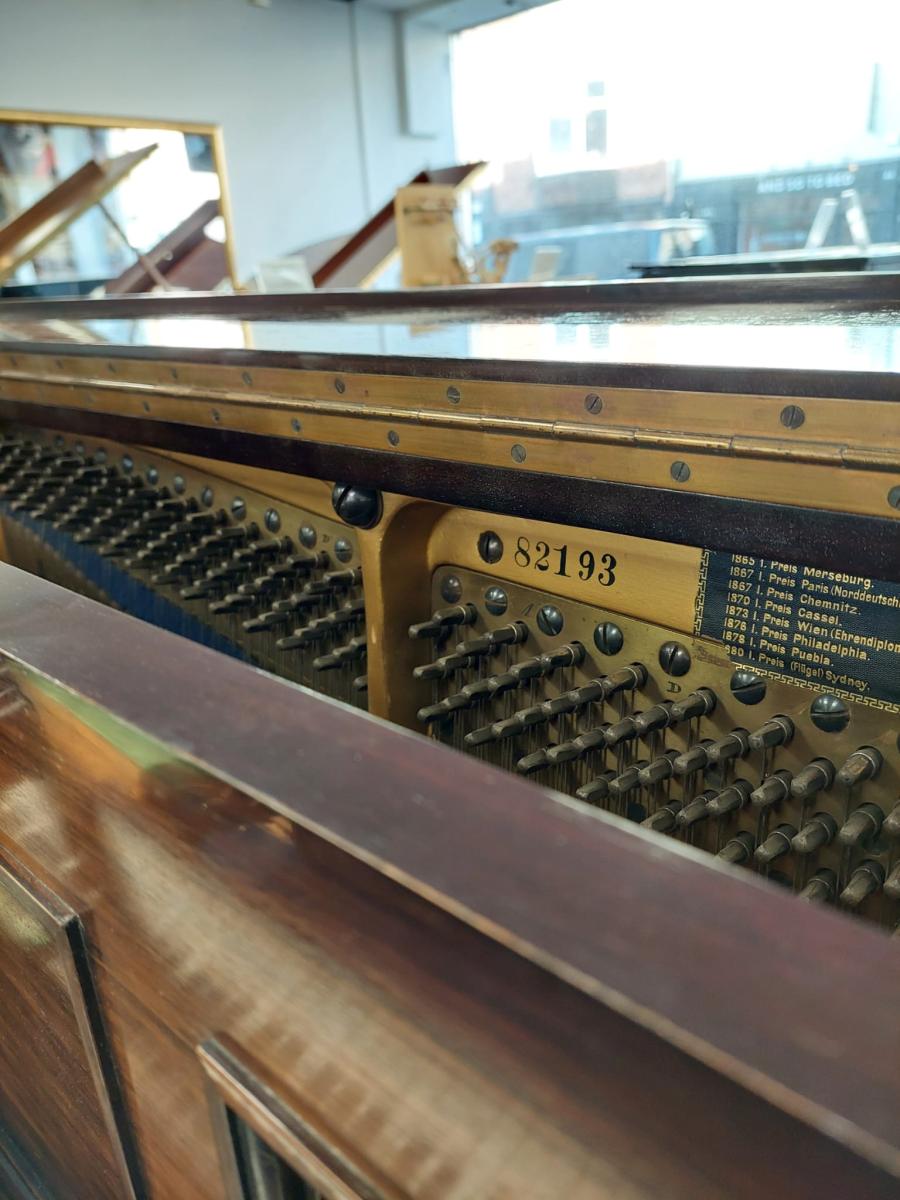 Bluthner upright Piano in Rosewood – Gallery image – Roberts Pianos Oxford