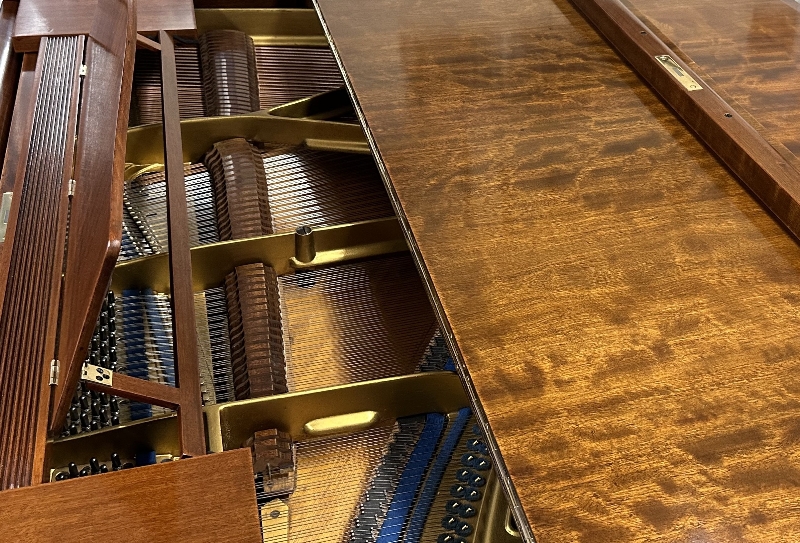 Bluthner IV grand Piano in flame mahogany – Gallery image – Roberts Pianos Oxford