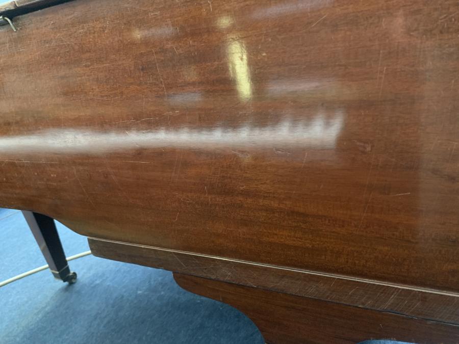 Bluthner Style IVa grand Piano in flamed mahogany – Gallery image – Roberts Pianos Oxford