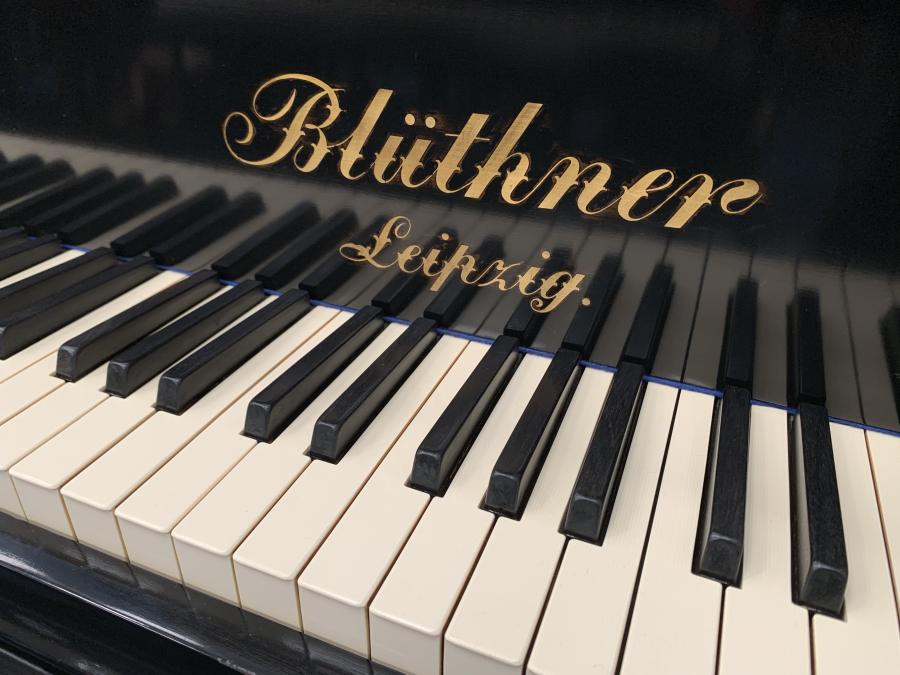 Bluthner style VI grand Piano in black – Featured image – Roberts Pianos Oxford