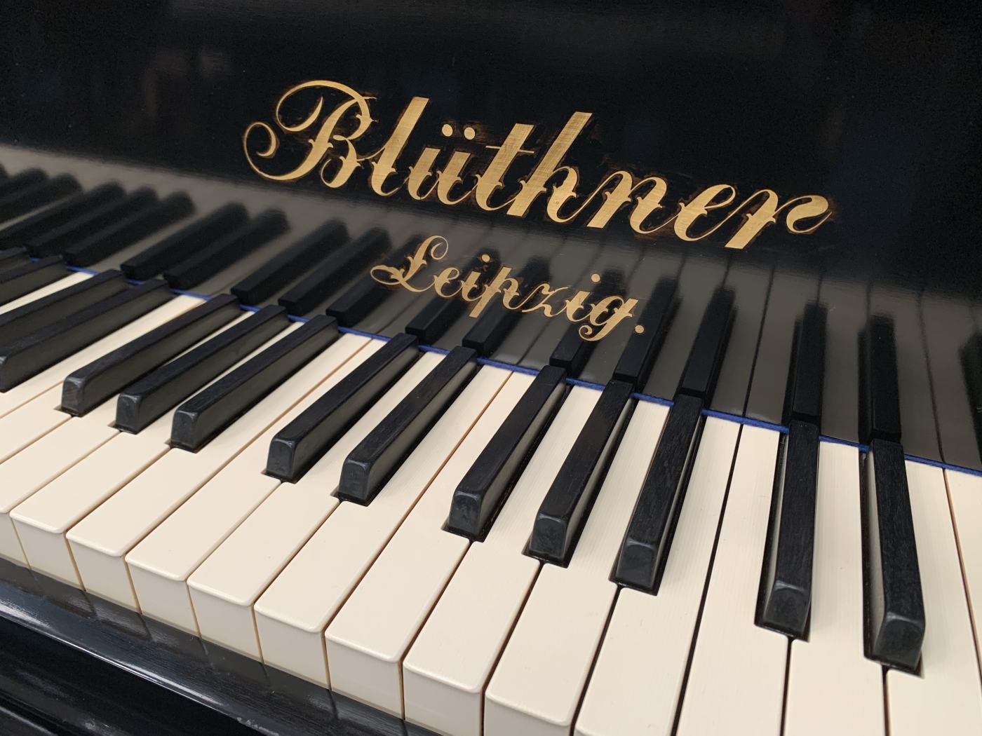 Bluthner style VI grand Piano in black – Featured image – Roberts Pianos Oxford