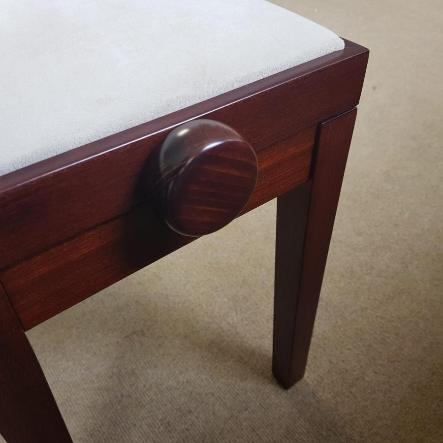 Hidrau Geneva Stool stool Piano in mahogany bur – Gallery image – Roberts Pianos Oxford