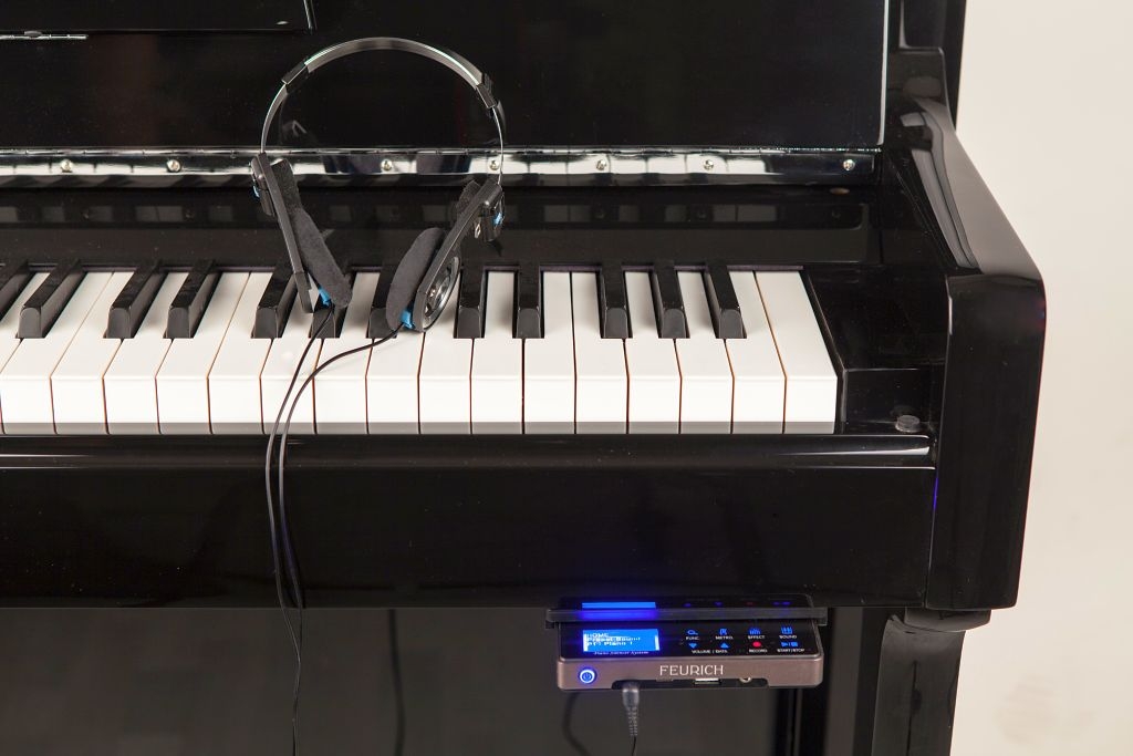 Feurich 122 Silent System