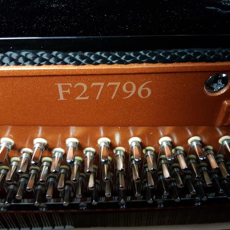 Feurich 122 upright Piano in gloss black – Gallery image – Roberts Pianos Oxford