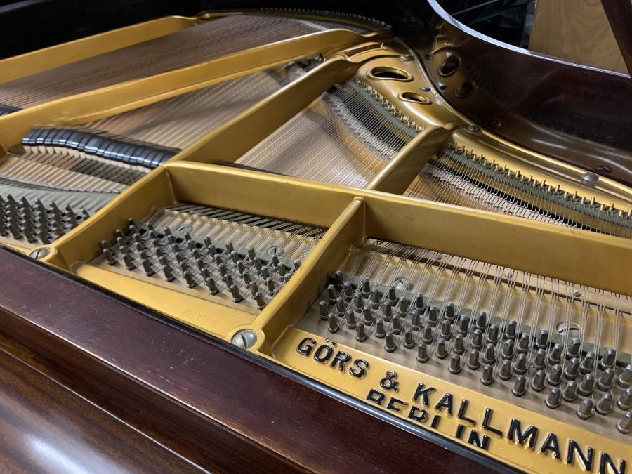 Gors & Kallmann 135 grand Piano in mahogany – Gallery image – Roberts Pianos Oxford