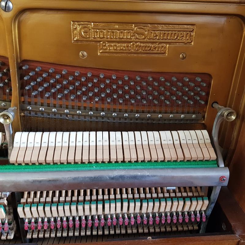Grotrian Steinweg 130 upright Piano in Mahogany – Gallery image – Roberts Pianos Oxford