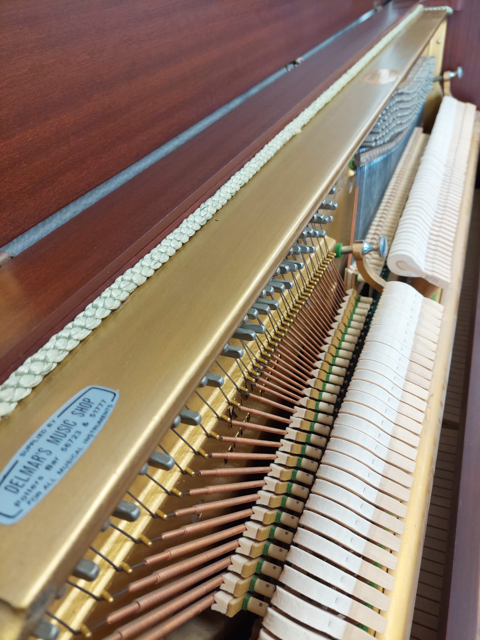 Knight K10 Slimline Upright Piano in Mahogany – Gallery image – Roberts Pianos Oxford
