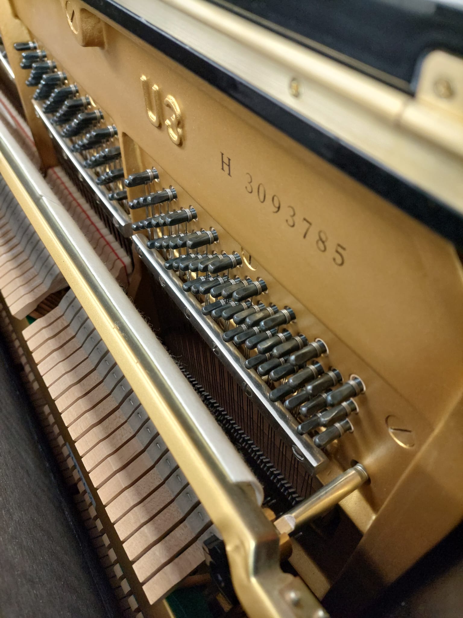Yamaha U3H Upright Piano in Black Polyester – Gallery image – Roberts Pianos Oxford