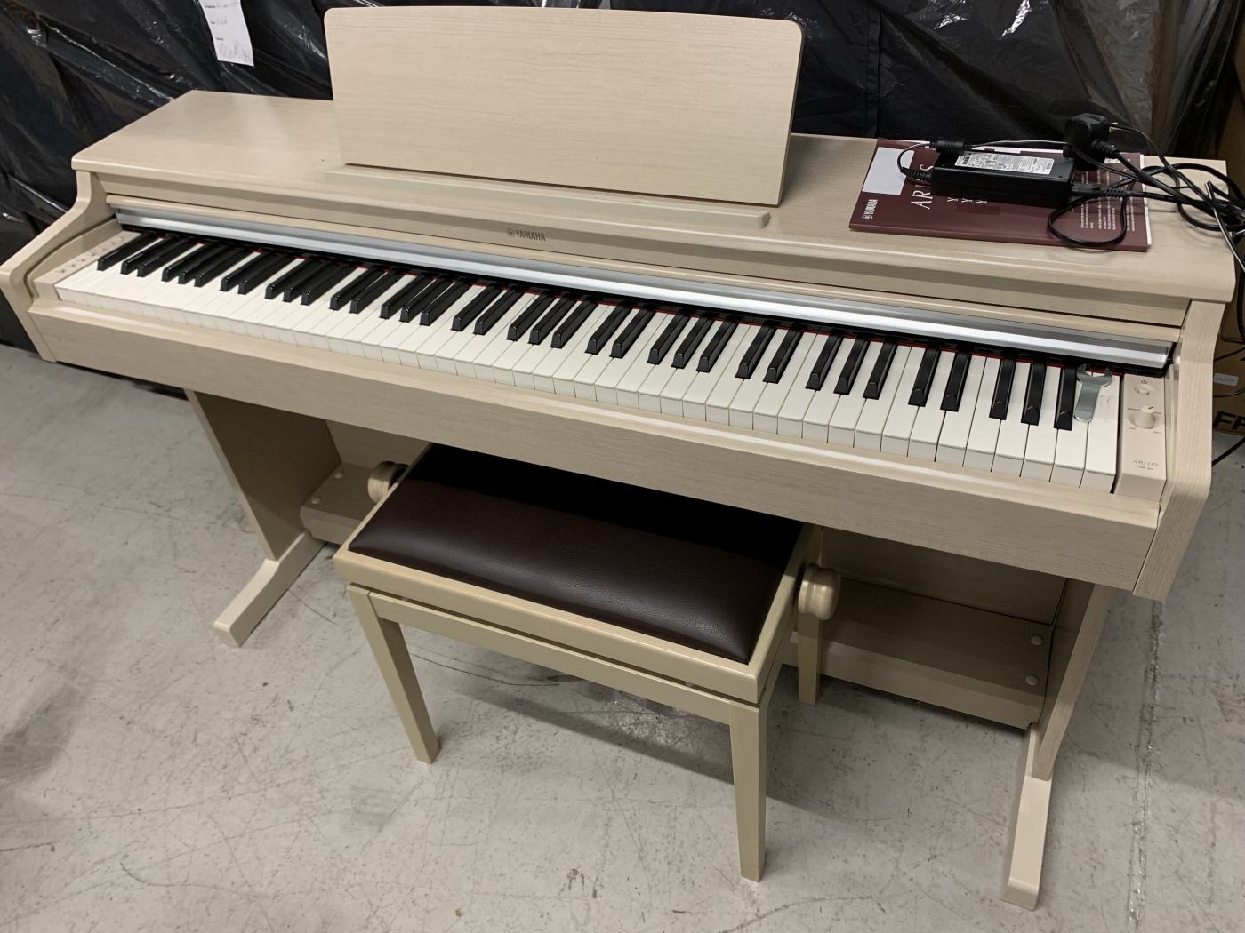 Yamaha Arius YDP 164 digital Piano – Featured image – Roberts Pianos Oxford