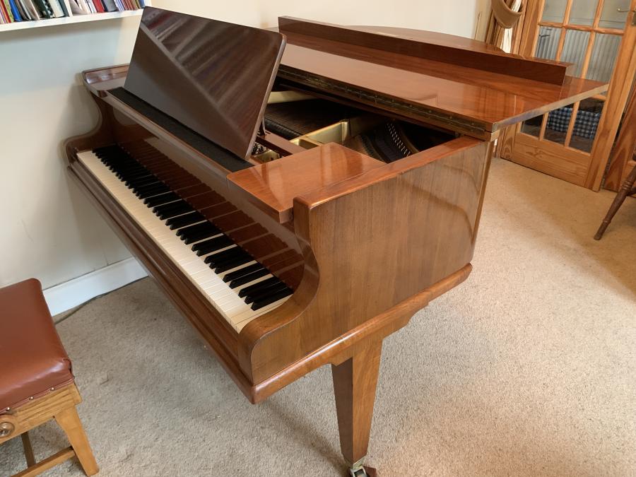 Hofmann & Czerny 150 grand Piano in bright walnut – Featured image – Roberts Pianos Oxford