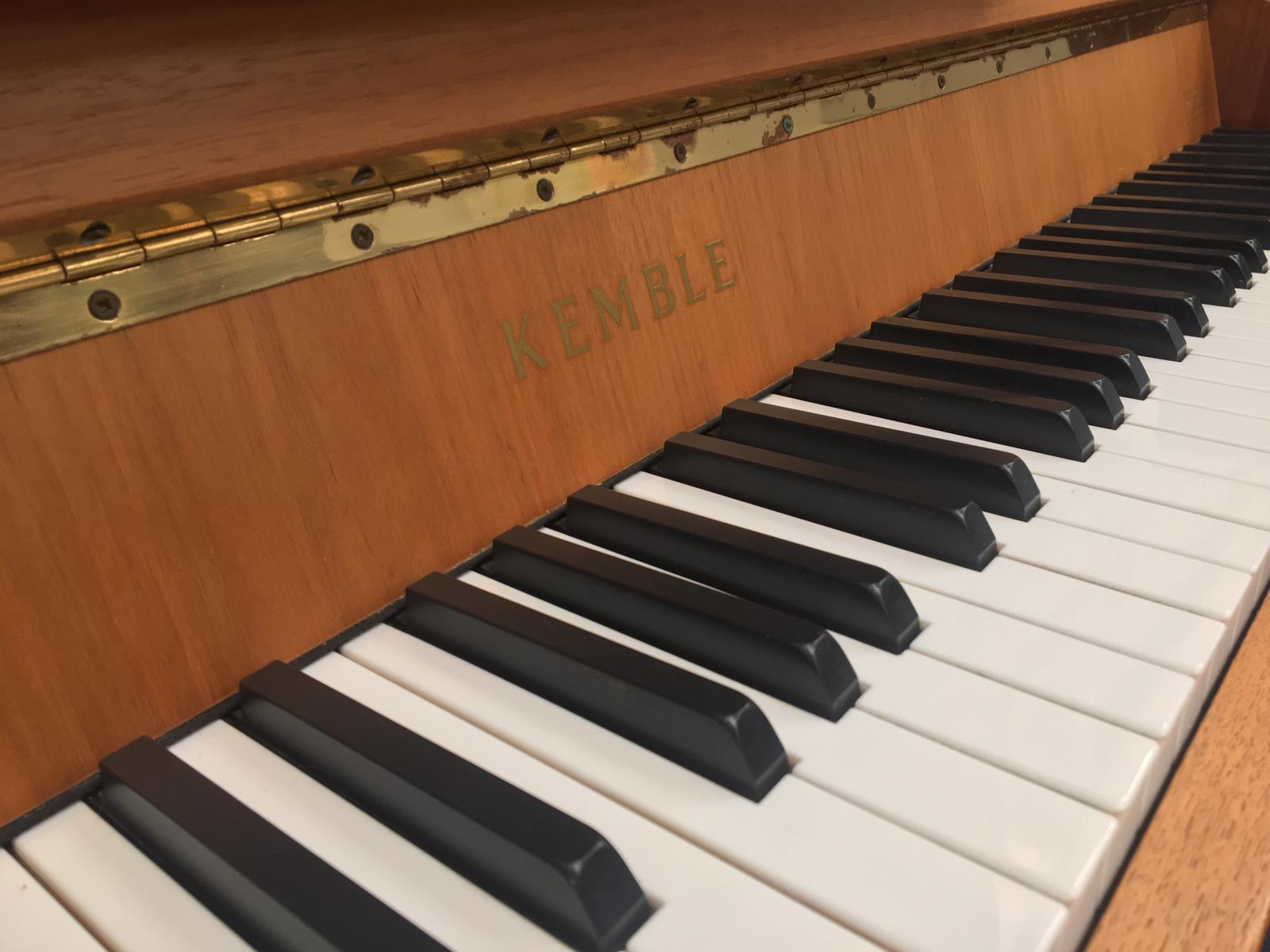 Kemble Compact