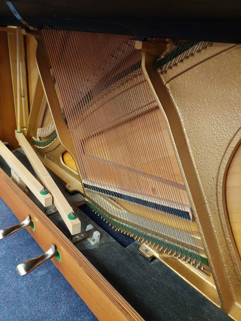 Kemble Compact upright Piano in Teak veneer – Gallery image – Roberts Pianos Oxford