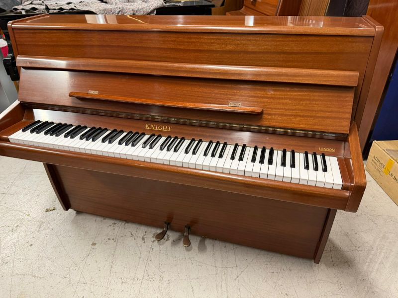 Knight K6 upright Piano in Mahogany – Similar instrument – Roberts Pianos Oxford
