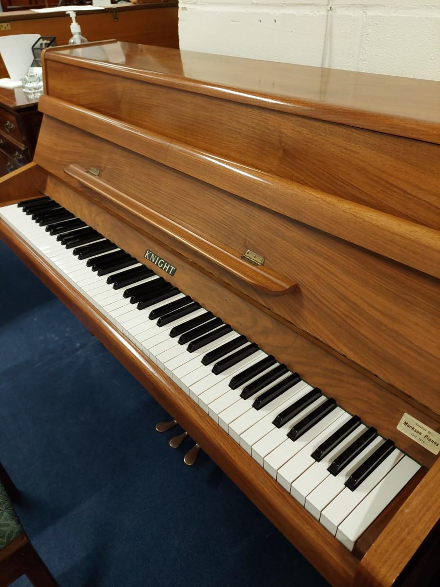 Knight K20 upright Piano in Mahogany – Gallery image – Roberts Pianos Oxford