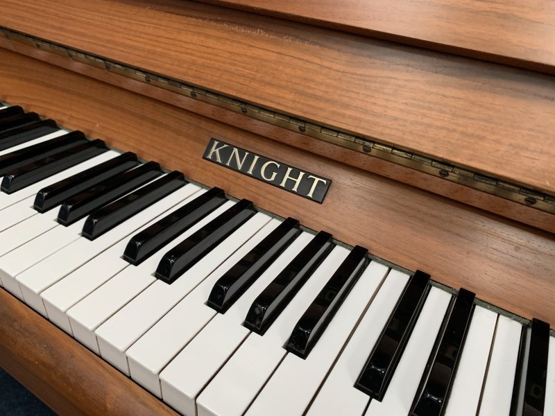 Knight K10 upright Piano in light mahogany – Gallery image – Roberts Pianos Oxford