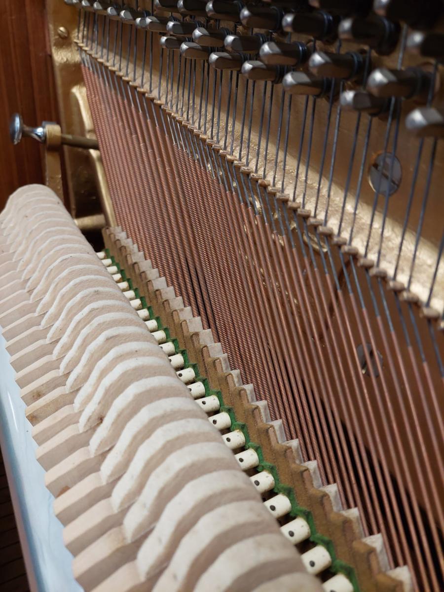 Knight K10 upright Piano in teak – Gallery image – Roberts Pianos Oxford