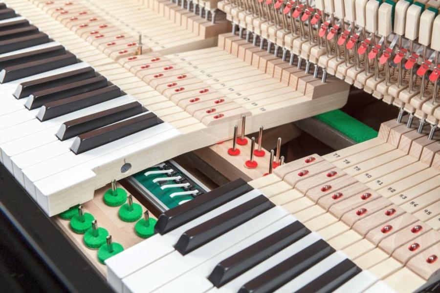 Feurich 122 Silent System Upright Piano – Gallery image – Roberts Pianos Oxford