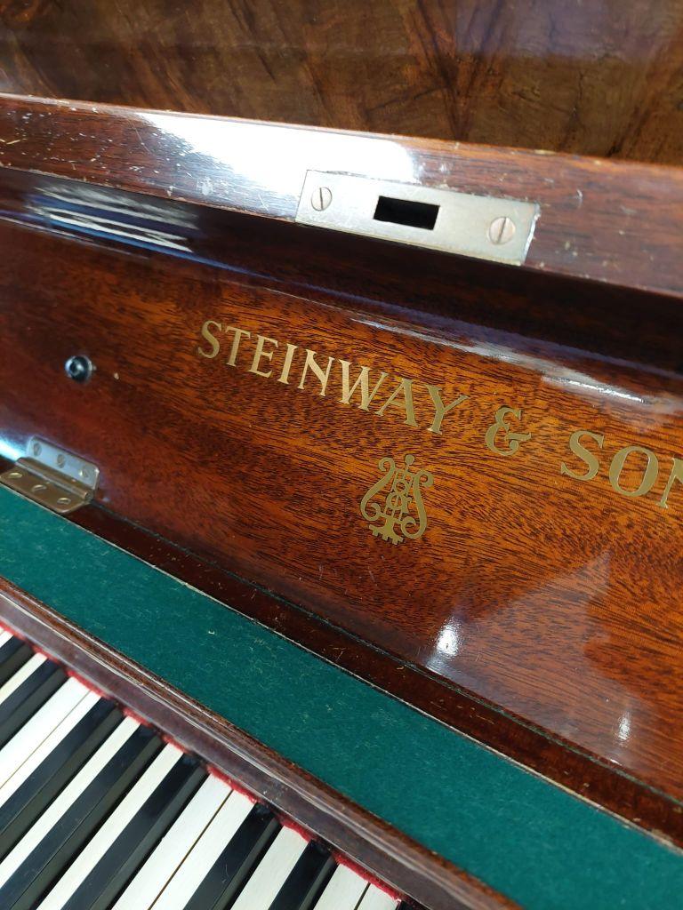 Steinway Vertegrand Upright Piano in Mahogany – Gallery image – Roberts Pianos Oxford