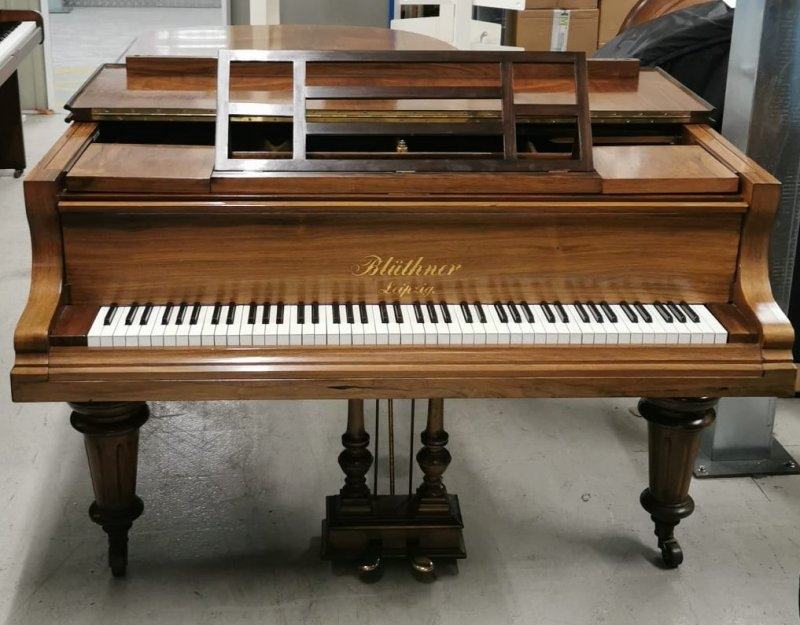 Bluthner VIII grand Piano in walnut – Featured image – Roberts Pianos Oxford