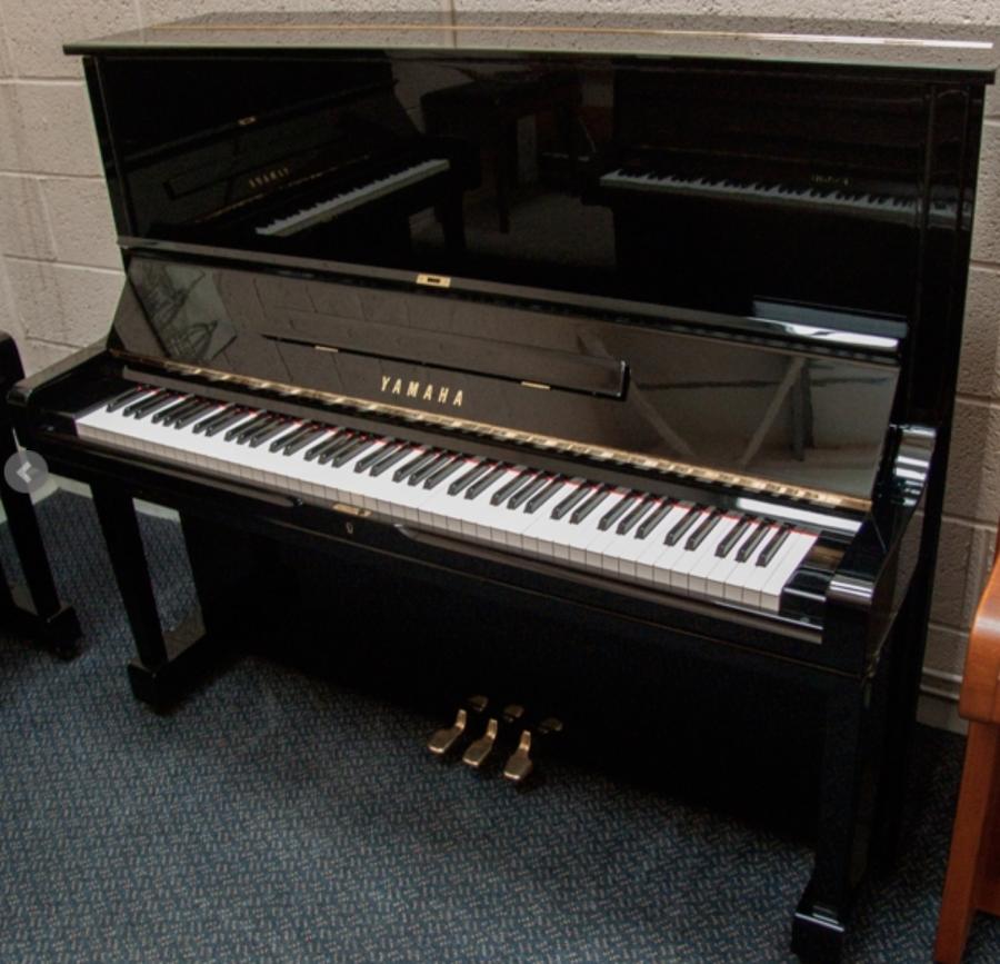 Yamaha U3H upright Piano in black – Featured image – Roberts Pianos Oxford