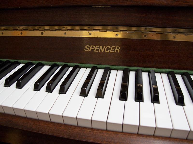 Spencer upright Piano in mahogany – Gallery image – Roberts Pianos Oxford