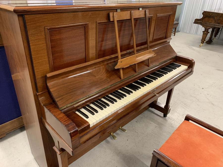 Steinway K upright Piano in rosewood – Featured image – Roberts Pianos Oxford