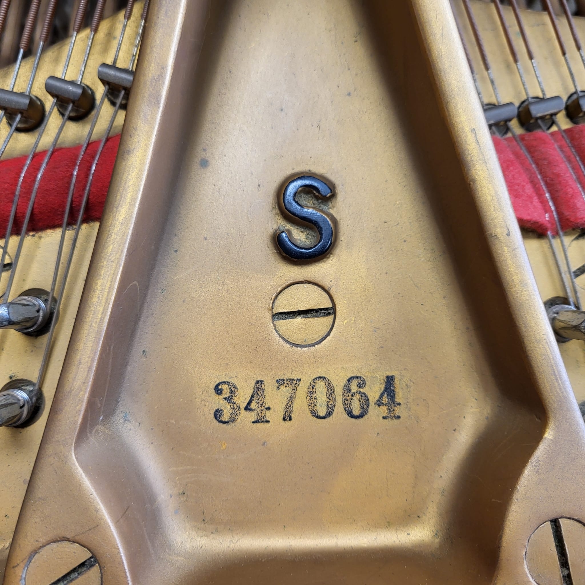 Steinway S