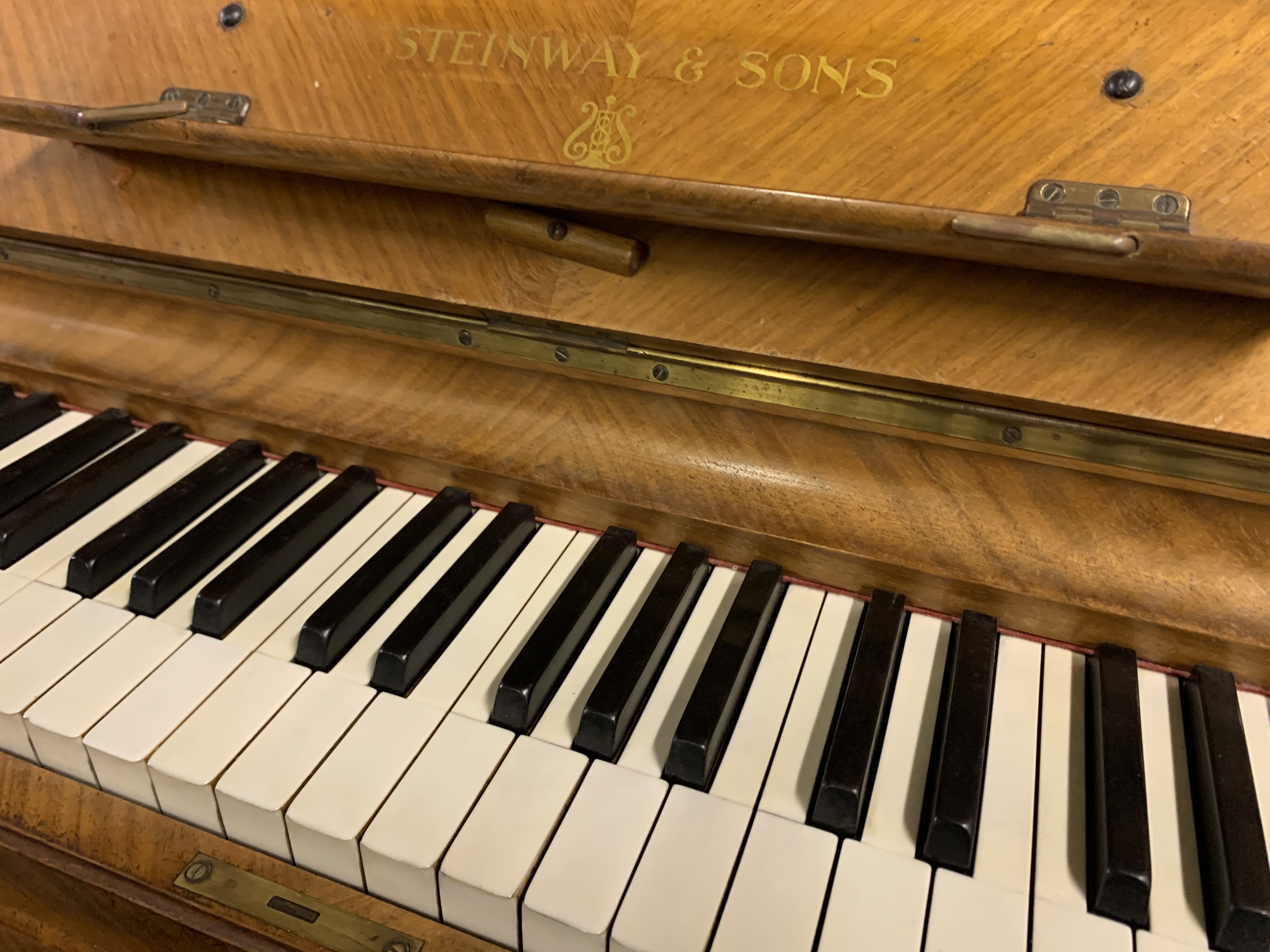 Steinway K