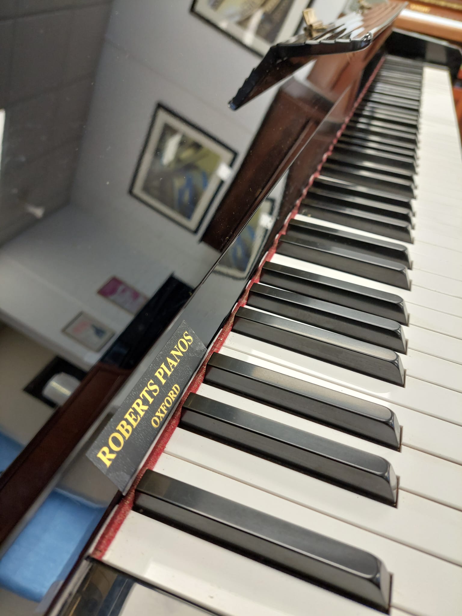 Yamaha U1F Upright Piano in Black Polyester – Gallery image – Roberts Pianos Oxford