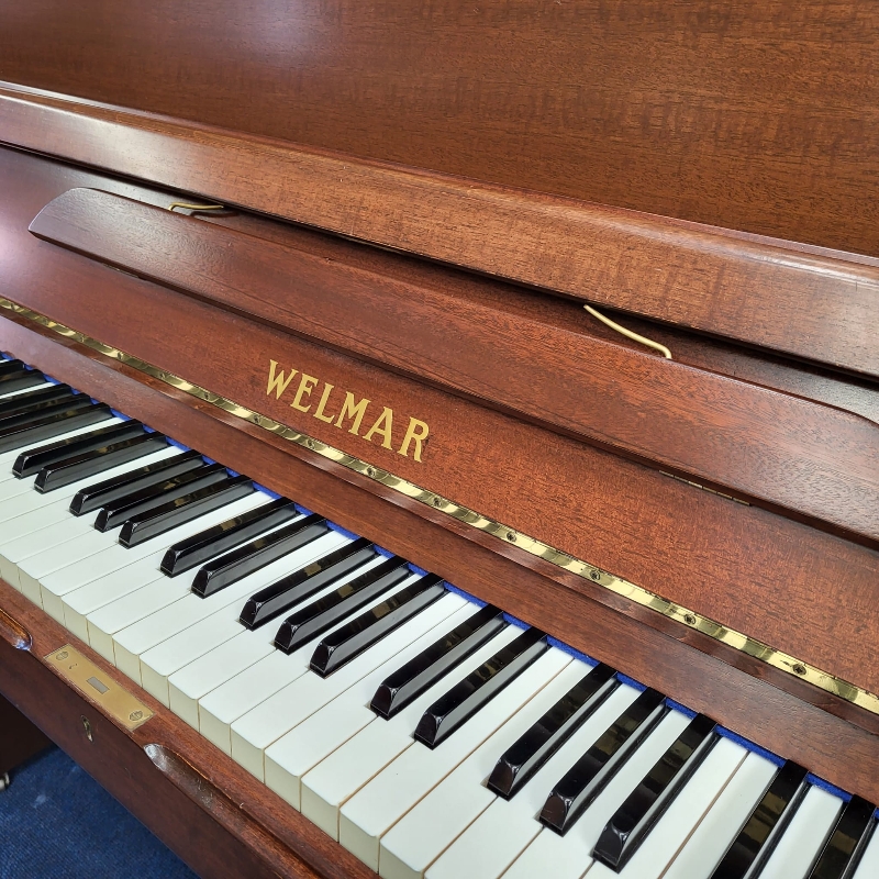 Welmar upright Piano in mahogany – Gallery image – Roberts Pianos Oxford