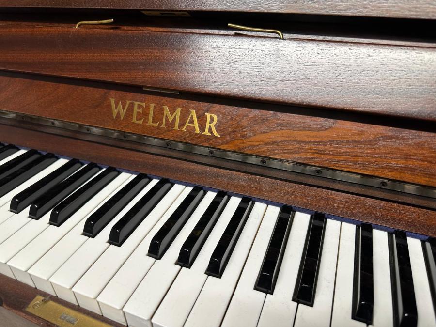 Welmar School model. upright Piano in Mahogany – Gallery image – Roberts Pianos Oxford